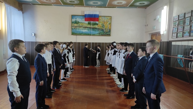Церемония поднятия Государственного флага Российской Федерации.